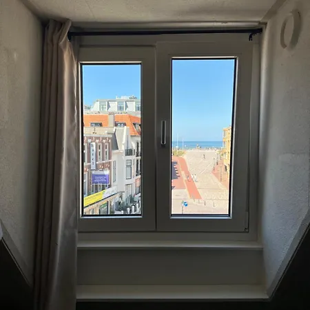 Beachfront With Sunset View *